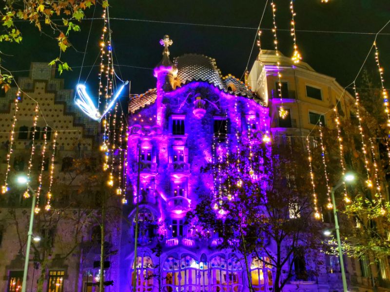 Christmas Lights on Passeig de Gracia by Casa Batllo