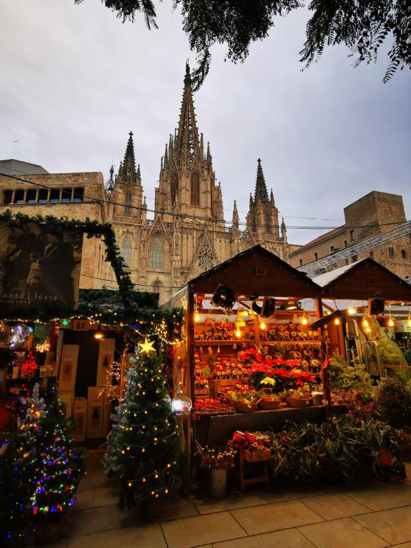 Stalls at La Feria de Santa Llucia - Christmas Market in Barcelona