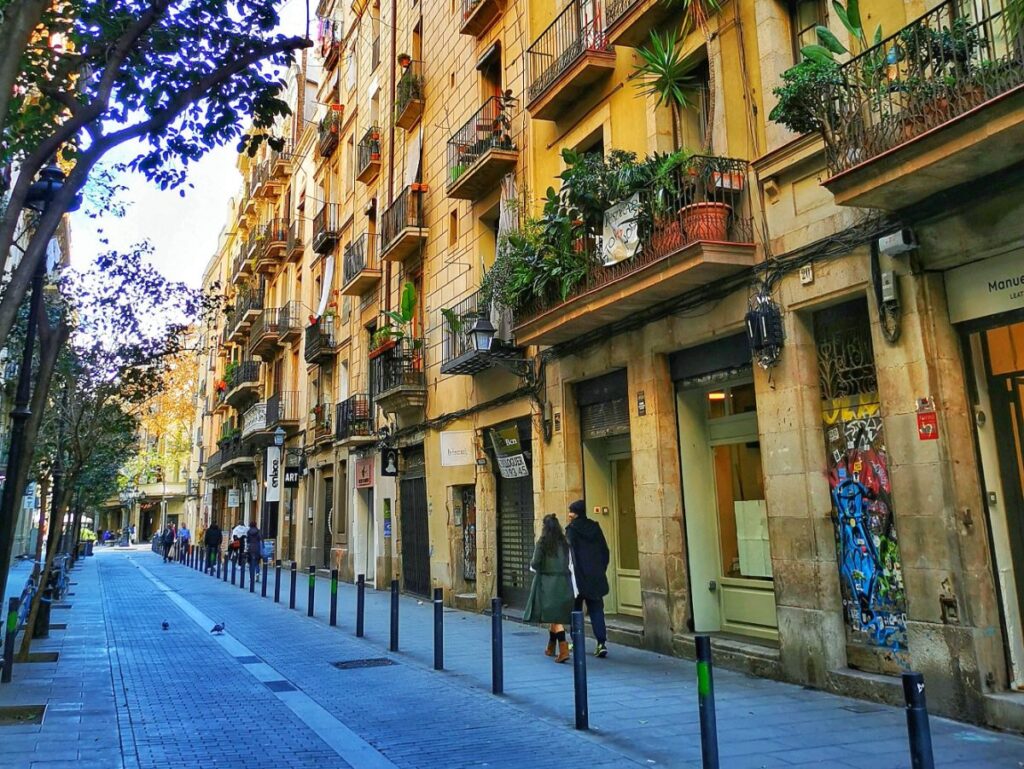 Barcelona Street Without Tourists - Non-Touristy Things to Do in Barcelona
