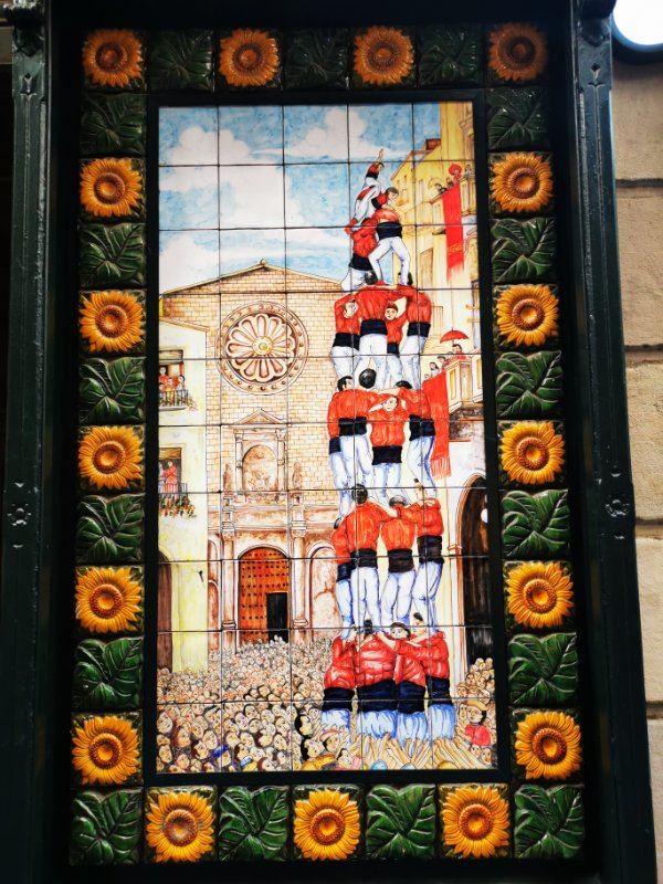 A Tile Decoration of the Castellers