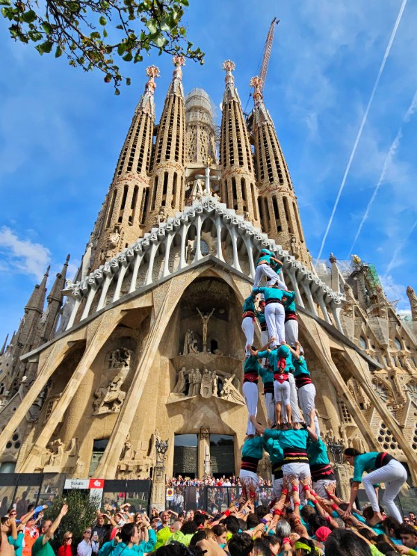 Castellers Performing by La Sagrada Familia
