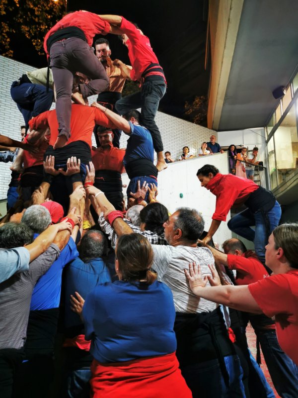 Claire Joining a Castellers Practise